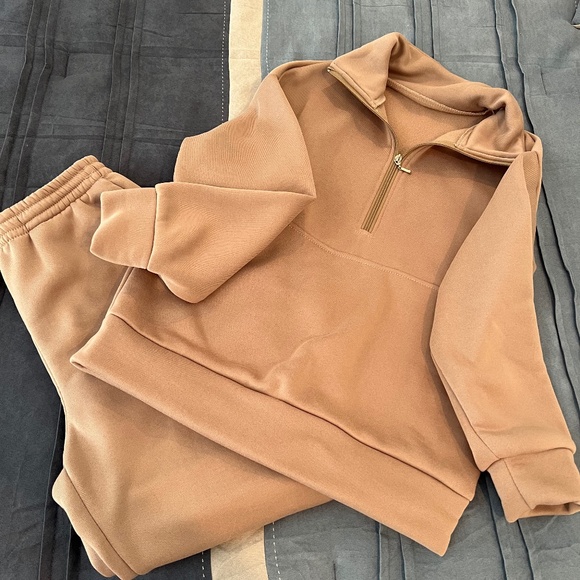 Athleisure at its Finest - Picture 2 of 7